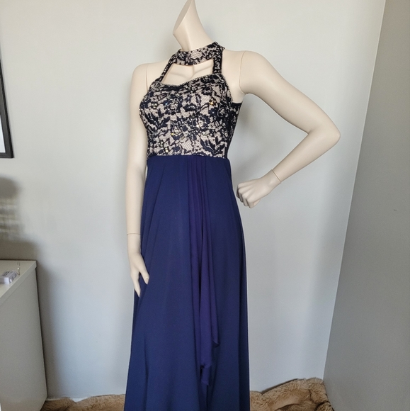 Navy blue lace gown - Picture 1 of 4